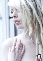 Стройная блондинка снимает кружевное белье 10 фото Стройная блондинка снимает кружевное белье 10 фото