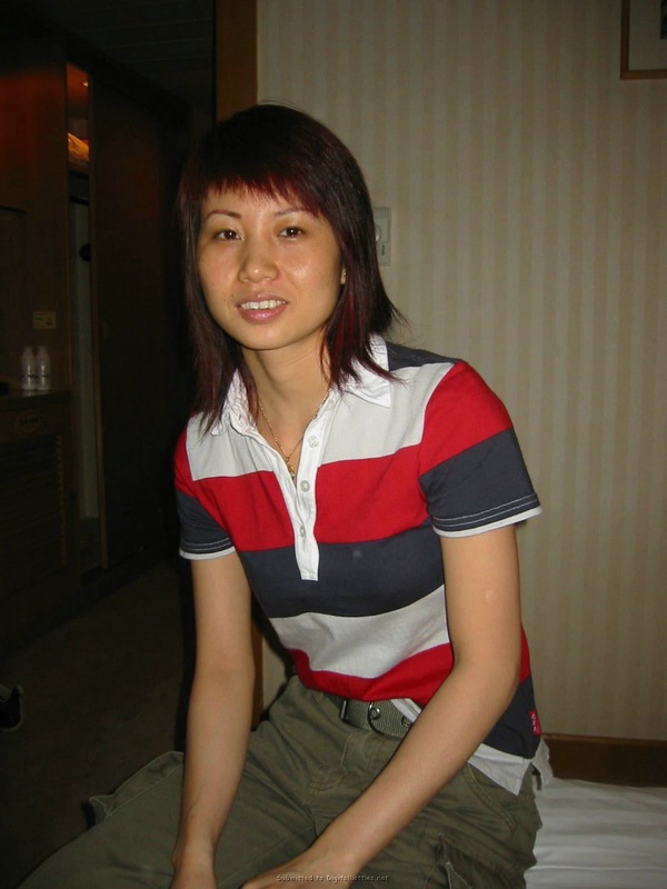 Корейская девушка получает удовольствие дома у любовника 1 фотография