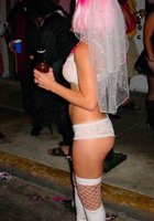 Снимки обнаженных телочек с вечеринок 10 фото Снимки обнаженных телочек с вечеринок 10 фото