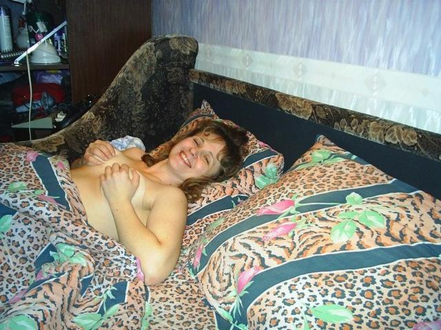 Домохозяйки проводят вечера без одежды 10 фотография