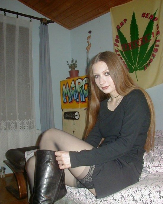 Девушки проводят свободное время без одежды 14 фотография