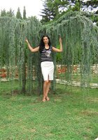 Девушки в красивых купальниках отдыхают на пляже 19 фото Девушки в красивых купальниках отдыхают на пляже 19 фото