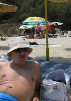 Девушки в красивых купальниках отдыхают на пляже 31 фото Девушки в красивых купальниках отдыхают на пляже 31 фото