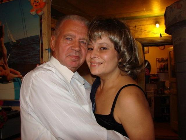 Толстая баба занимается сексом с мужем 1 фотография