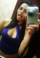 Страстные чиксы снимают себя голышом перед зеркалом 3 фото