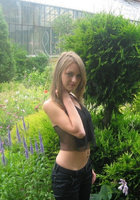 Шатенка сняла одежду посреди городского парка 5 фото Шатенка сняла одежду посреди городского парка 5 фото