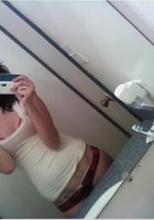 Девицы перед зеркалом фотографируют свою грудь 1 фото Девицы перед зеркалом фотографируют свою грудь 1 фото