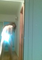 Худая мамка разделась перед любовником 9 фото