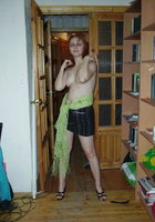 Игривая Наташка встречает праздник раздетой 7 фото