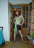 Игривая Наташка встречает праздник раздетой 6 фото