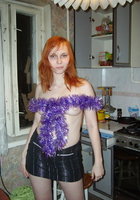 Игривая Наташка встречает праздник раздетой 2 фото