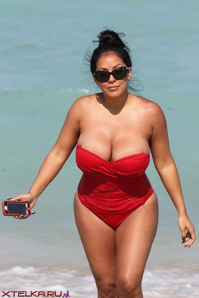 Жены хвастаются огромными дойками 13 фотография