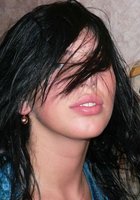 Брюнетка сушит волосы дома, показывая зад и сиськи 1 фото Брюнетка сушит волосы дома, показывая зад и сиськи 1 фото