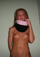 Миниатюрная блондинка взяла на отдых любовника 7 фото Миниатюрная блондинка взяла на отдых любовника 7 фото