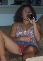 Молодая девушка светит перед парнем киской и сосет его пенис 28 фото Молодая девушка светит перед парнем киской и сосет его пенис 28 фото