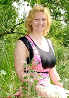 Грудастая дамочка сняла с себя купальник на берегу озера 1 фото Грудастая дамочка сняла с себя купальник на берегу озера 1 фото