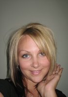 Загорелая блондинка мастурбирует на супружеском ложе 1 фото Загорелая блондинка мастурбирует на супружеском ложе 1 фото