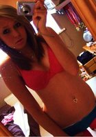 Крошки с обнаженными телами фотографируют себя перед зекралом 3 фото Крошки с обнаженными телами фотографируют себя перед зекралом 3 фото