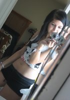 Крошки с обнаженными телами фотографируют себя перед зекралом 2 фото Крошки с обнаженными телами фотографируют себя перед зекралом 2 фото