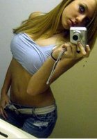 Крошки с обнаженными телами фотографируют себя перед зекралом 6 фото Крошки с обнаженными телами фотографируют себя перед зекралом 6 фото