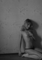 Черно-Белые эротические снимки от красивой блондинки 14 фото Черно-Белые эротические снимки от красивой блондинки 14 фото