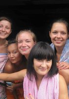 Деревенская жительница топит баню с подругами 5 фото Деревенская жительница топит баню с подругами 5 фото