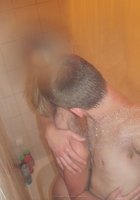 Парень с девушкой целуются и делают эротическое селфи 12 фото Парень с девушкой целуются и делают эротическое селфи 12 фото