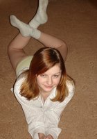 Ночное обнажение рыженькой красотки в полумрачной спальне 13 фото Ночное обнажение рыженькой красотки в полумрачной спальне 13 фото