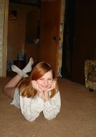 Ночное обнажение рыженькой красотки в полумрачной спальне 16 фото Ночное обнажение рыженькой красотки в полумрачной спальне 16 фото