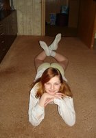 Ночное обнажение рыженькой красотки в полумрачной спальне 14 фото Ночное обнажение рыженькой красотки в полумрачной спальне 14 фото