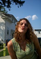 Пьяная телка показала дома голые титьки и небритую пилотку 17 фото Пьяная телка показала дома голые титьки и небритую пилотку 17 фото