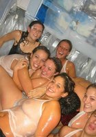 Мужики не прочь собраться на квартире с горячими негодницами 20 фото Мужики не прочь собраться на квартире с горячими негодницами 20 фото