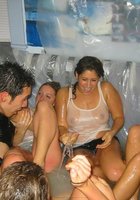 Мужики не прочь собраться на квартире с горячими негодницами 13 фото Мужики не прочь собраться на квартире с горячими негодницами 13 фото