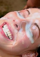 Молоденькие красавицы получают на лицо много свежей кончи 13 фото Молоденькие красавицы получают на лицо много свежей кончи 13 фото