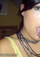 Стройная брюнетка с маленькими дойками любит показывать свою пизду 28 фото Стройная брюнетка с маленькими дойками любит показывать свою пизду 28 фото