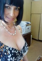 Грудастые дамы в одежде и без перед камерами 9 фото Грудастые дамы в одежде и без перед камерами 9 фото