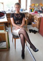 Тощая брюнетка с короткой прической дает парням жарить ее во все щели 28 фото Тощая брюнетка с короткой прической дает парням жарить ее во все щели 28 фото