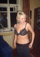 Блонда празднует Новый год без одежды 1 фото Блонда празднует Новый год без одежды 1 фото