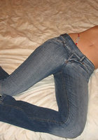 Рыжая сняла джинсы и засветила мелкие сиси 4 фото Рыжая сняла джинсы и засветила мелкие сиси 4 фото