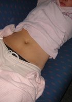 Горничная эротично двигается и оголяет упругие титьки 3 фото Горничная эротично двигается и оголяет упругие титьки 3 фото