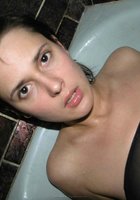 Брюнетка в порванных колготах получает сперму в рот во время купания в ванной 4 фото Брюнетка в порванных колготах получает сперму в рот во время купания в ванной 4 фото