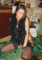 Хозяйка сняла одежду для избранника на кухне 10 фото Хозяйка сняла одежду для избранника на кухне 10 фото