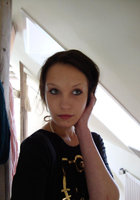 Темноволосая развратница предстает в разных нарядах 1 фото Темноволосая развратница предстает в разных нарядах 1 фото