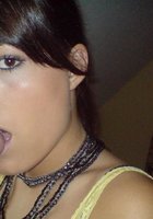 Телка любит сосать и позировать в трусах 27 фото Телка любит сосать и позировать в трусах 27 фото