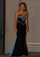 Длинноволосая блондинка веселится голой на постели 13 фото Длинноволосая блондинка веселится голой на постели 13 фото