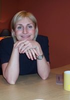 Муж фотографирует жену на капоте внедорожника 1 фото Муж фотографирует жену на капоте внедорожника 1 фото