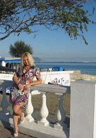 Накрашенная блондинка отсасывает у незнакомца на курорте 2 фото Накрашенная блондинка отсасывает у незнакомца на курорте 2 фото