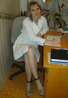 Медсестра, не снимая колгот, показала свою щель 24 фото Медсестра, не снимая колгот, показала свою щель 24 фото