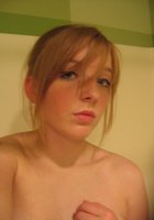 Рыжая проказница дрочит, закрывшись в ванной 8 фото Рыжая проказница дрочит, закрывшись в ванной 8 фото