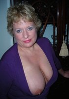 Крупные женщины со складками жира на животе и большими дойками 9 фото Крупные женщины со складками жира на животе и большими дойками 9 фото